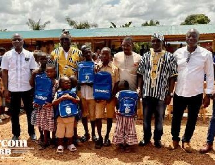 Mahapleu : 200 kits scolaires offerts aux élèves du primaire