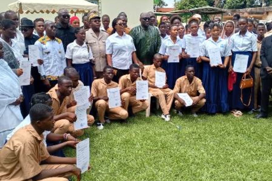 Séguéla : Le Conseil Régional du Worodougou soutient 312 élèves avec des prises en charge scolaire