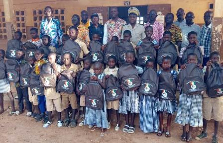 Sinématiali : L’OIA offre 40 kits scolaires à des élèves vulnérables
