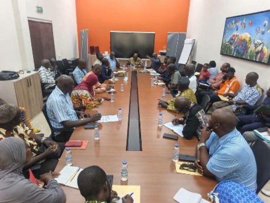 Bouaké : La Mairie mobilise les COGES de Belleville pour améliorer l’hygiène et la sécurité dans les écoles